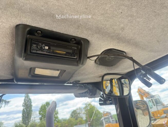 Caterpillar 444F backhoe loader