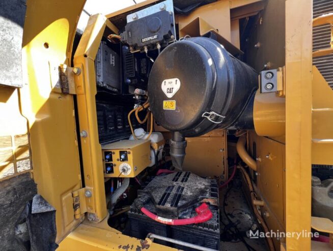 Caterpillar CAT 329DLN tracked excavator