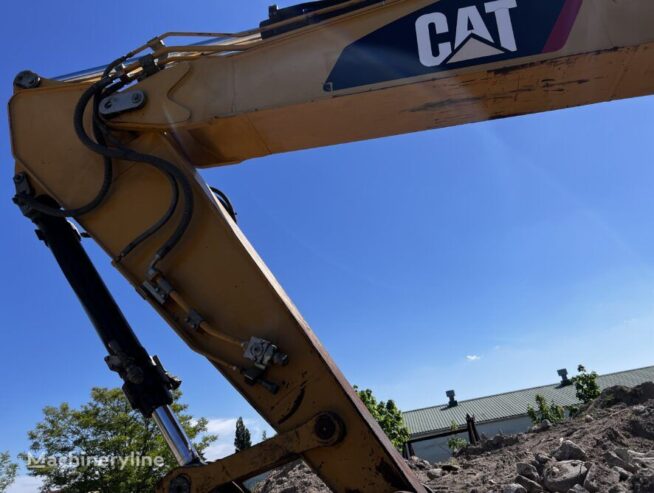 Caterpillar CAT 329DLN tracked excavator